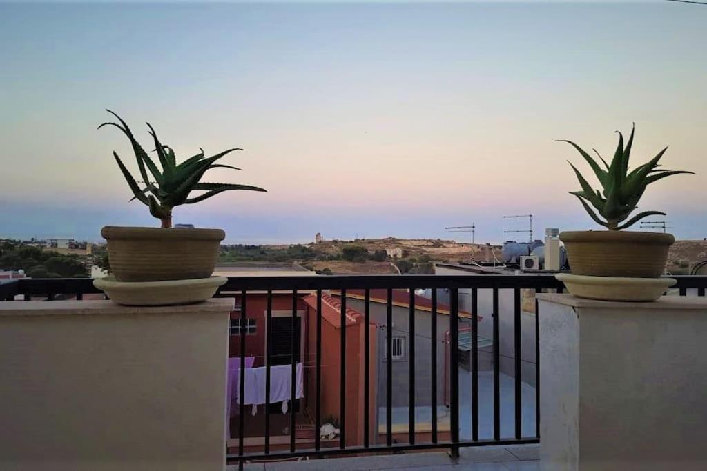 La Terrazza Di Mariel Apartment Pachino Exterior photo